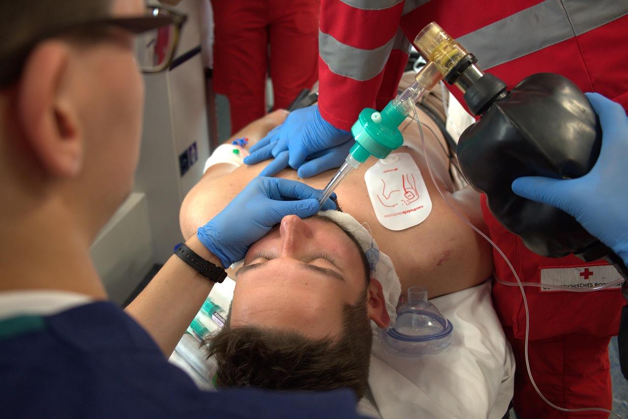 Resuscitace neboli KRP (kardiopulmonální resuscitace) Resuscitace neboli KRP (kardiopulmonální resuscitace)